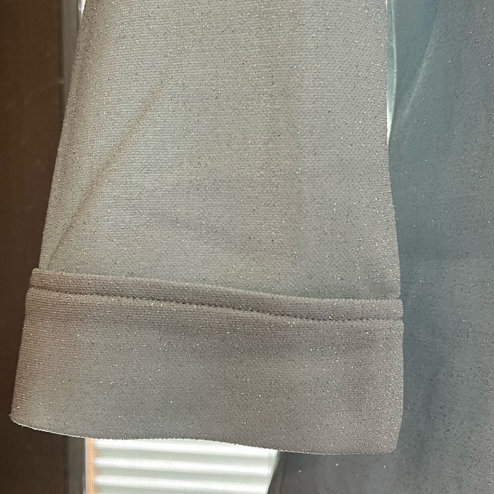 H&M Top - Picture 2 of 4